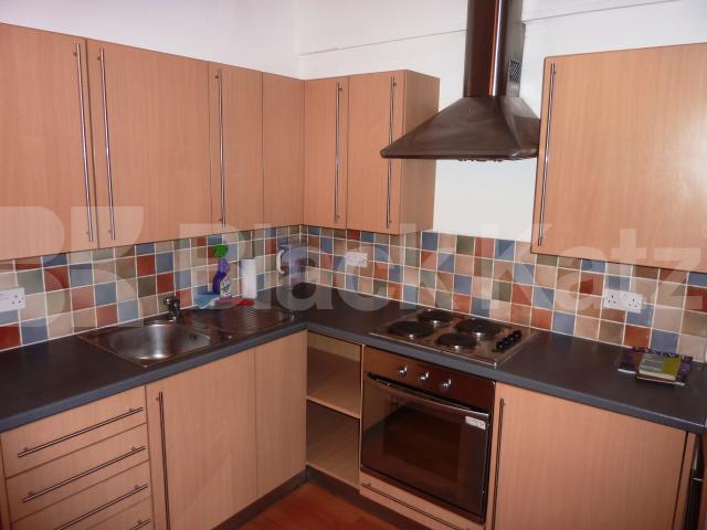 			LARGE 2 BED BY HAMPSTEAD HEATH!, 2 Bedroom, 1 bath, 1 reception Flat			 Gayton Road , HAMPSTEAD
